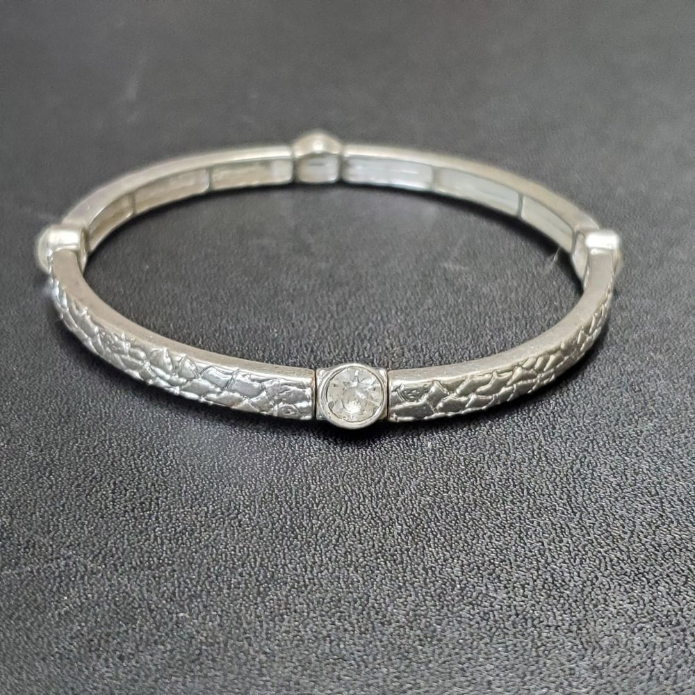 Silver tone bracelet with clear rhinestones 7.5"